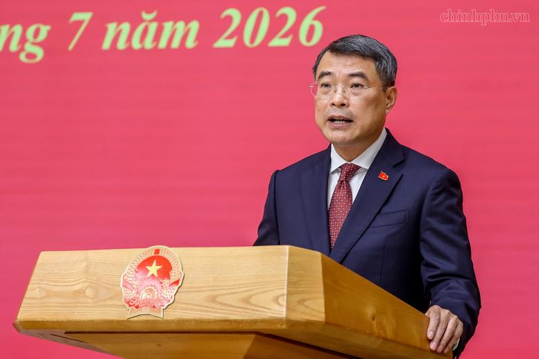 Thủ tướng trao quyết định giao Quyền Bộ trưởng Bộ Nội vụ và bổ nhiệm Thứ trưởng Thường trực Bộ Dân tộc và Tôn giáo- Ảnh 6.