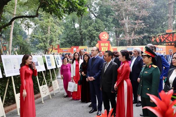 Khai mạc chuỗi hoạt động chào mừng Đại hội Đảng lần thứ XIV và 76 năm quan hệ Việt Nam – Liên bang Nga- Ảnh 3.