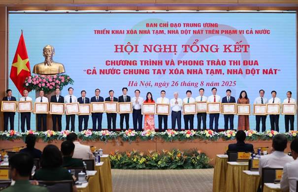 Thủ tướng: Xóa hơn 330.000 nhà tạm, dột nát là "Công trình Quốc gia đặc biệt" của "ý Đảng, lòng dân"- Ảnh 9.