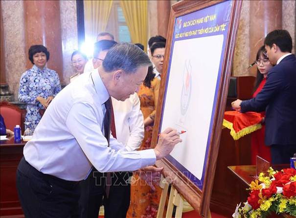 Tổng Bí thư, Chủ tịch nước Tô Lâm: Báo chí phải bám sát thực tiễn, tôn trọng sự thật, lấy lợi ích của nhân dân làm điểm xuất phát- Ảnh 2.