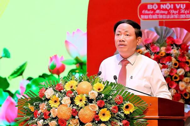 Chủ tịch UBND tỉnh Phạm Anh Tuấn phát biểu khai mạc Đại hội. Ảnh: Đức Thụy