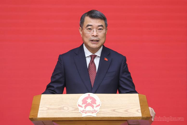 Thủ tướng trao quyết định giao Quyền Bộ trưởng Bộ Nội vụ và bổ nhiệm Thứ trưởng Thường trực Bộ Dân tộc và Tôn giáo- Ảnh 5.
