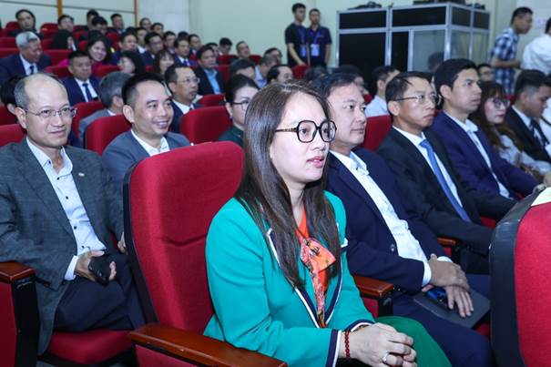 Thủ tướng Lê Minh Hưng: Khoa học công nghệ, đổi mới sáng tạo là yếu tố sống còn để hiện thực hóa khát vọng phát triển đất nước- Ảnh 6.