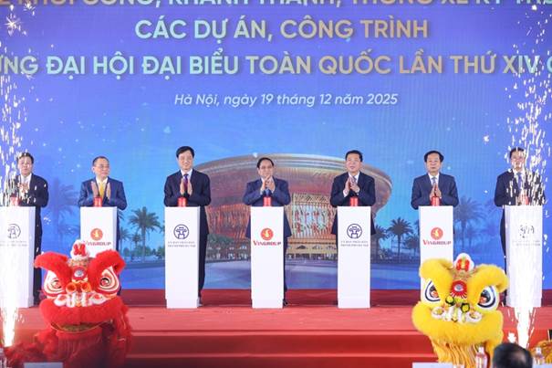 Thủ tướng: Triển khai các dự án trọng điểm quốc gia "thần tốc, táo bạo, sáng tạo, bứt phá, an toàn, chất lượng"- Ảnh 10.