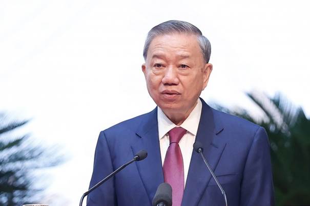 ÁNH SÁNG HỒ CHÍ MINH SOI ĐƯỜNG CHO CHÚNG TA ĐI- Ảnh 2.